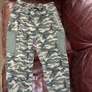 FASHION NOVA...CAMO CARGO PANTS...SIZE XL